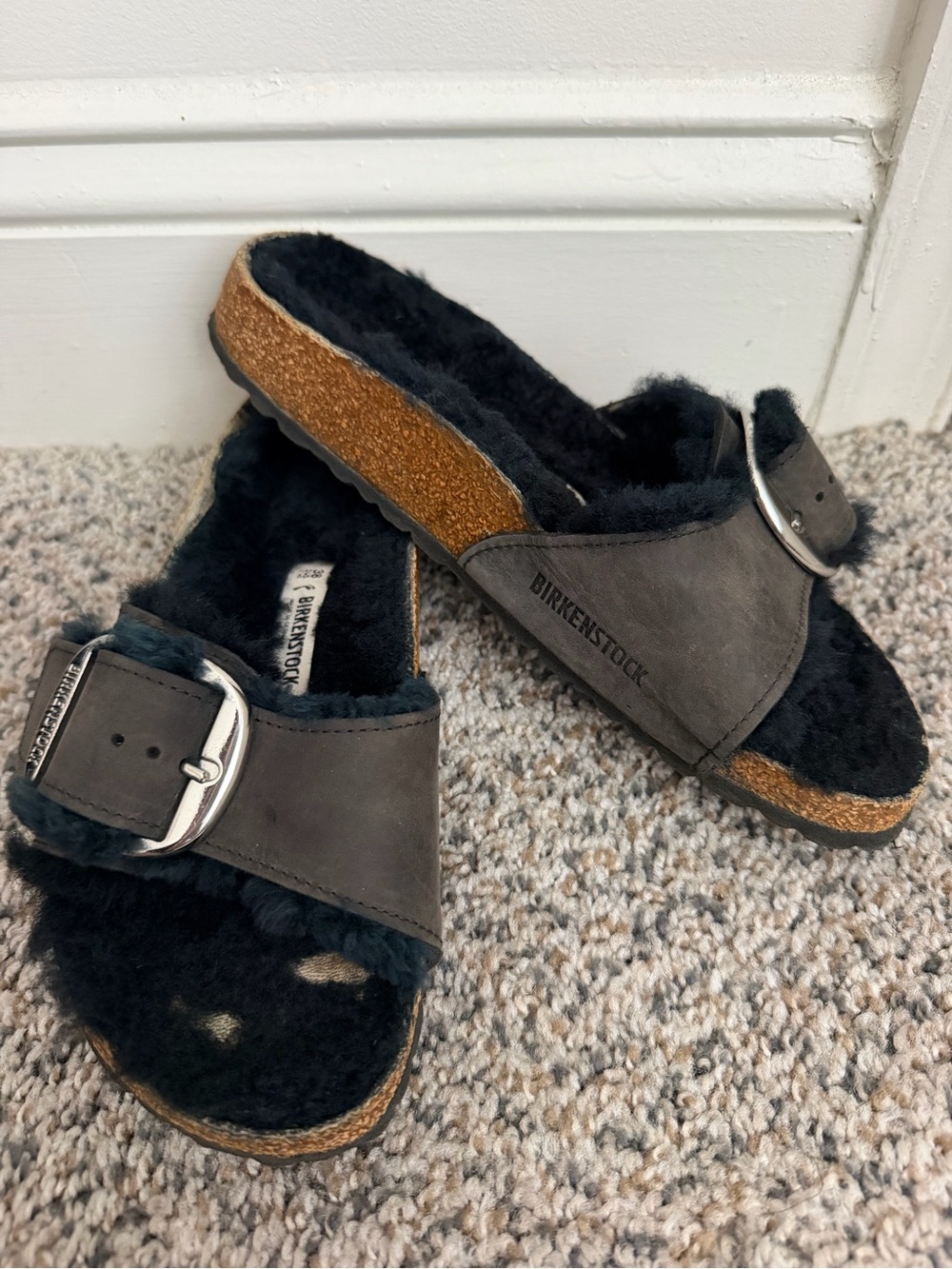 Birkenstock Women's Black Shearling Madrid-Style Buckle Slides size 38